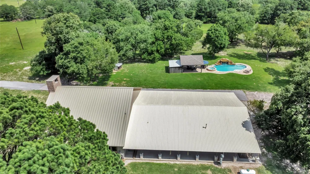15184 Fm 2620 Bedias, TX 77831