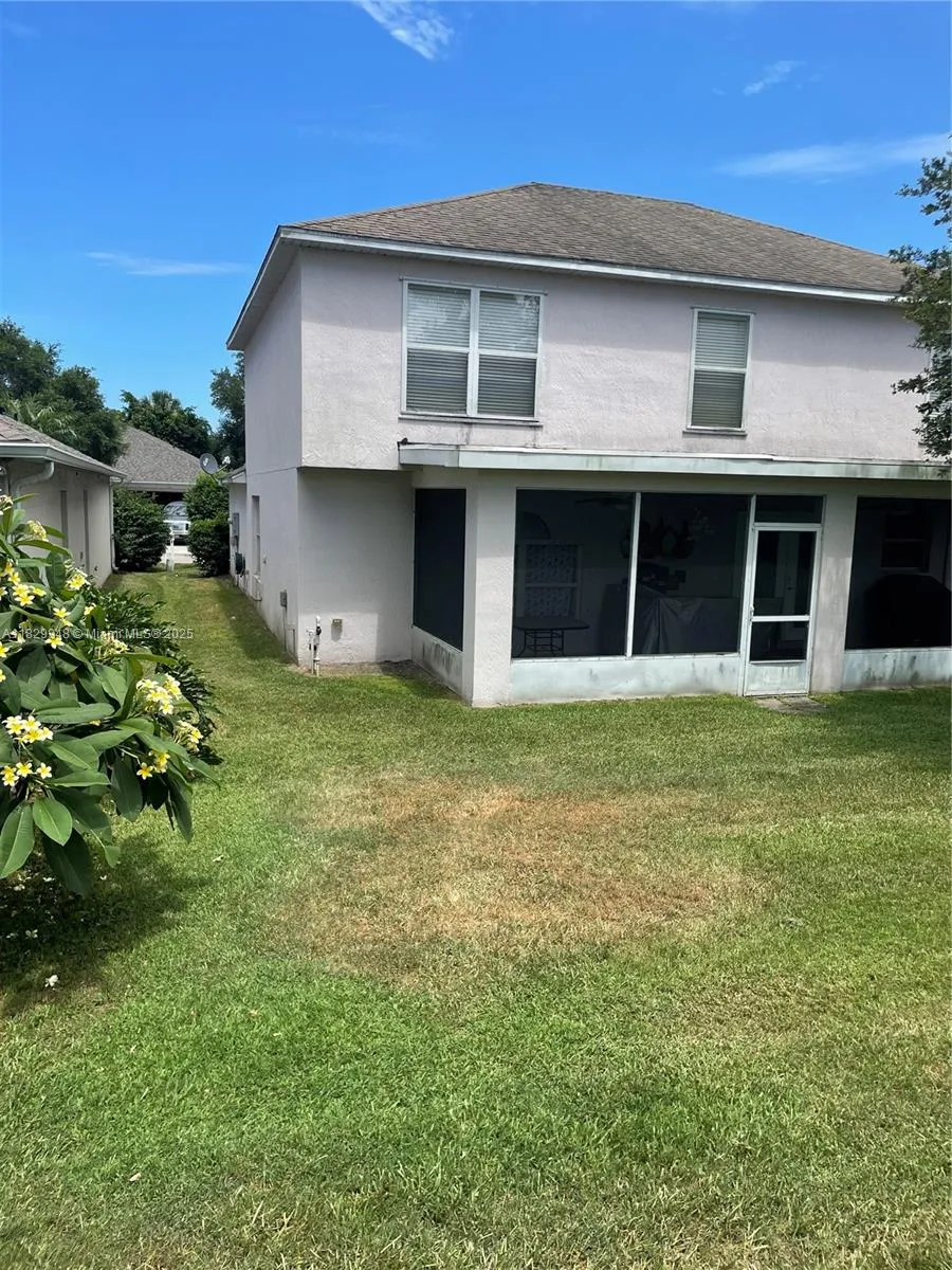 2645 SW 12th Sq SW Vero Beach, FL 32968