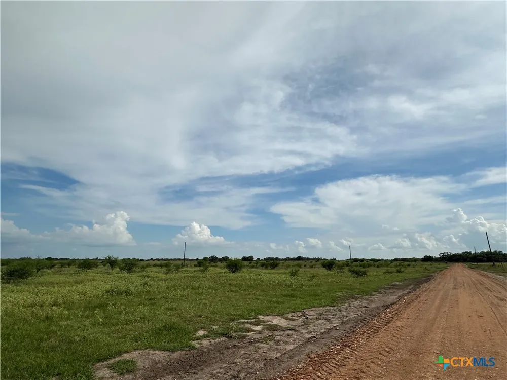 11 Dentler Victoria, TX 77905