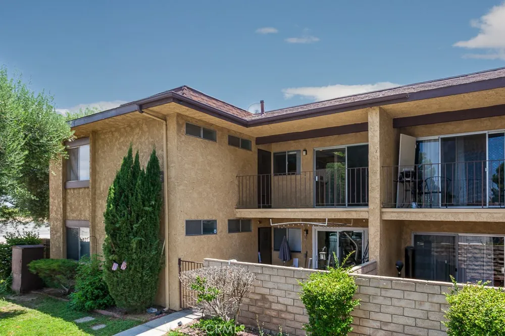 42849 15th Street W #4 Lancaster, CA 93534
