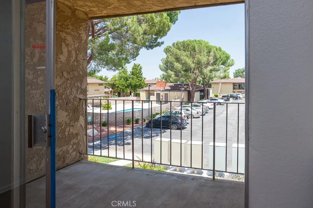 42849 15th Street W #4 Lancaster, CA 93534