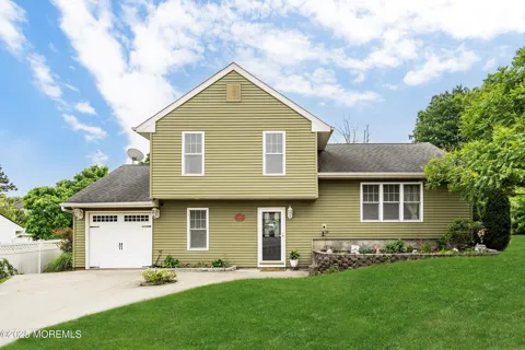 39 Georgetown Boulevard