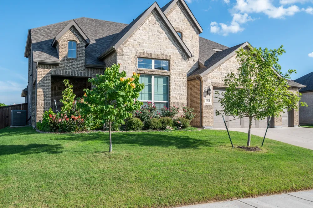 1703 Cedar Bluff Parkway Mansfield, TX 76063