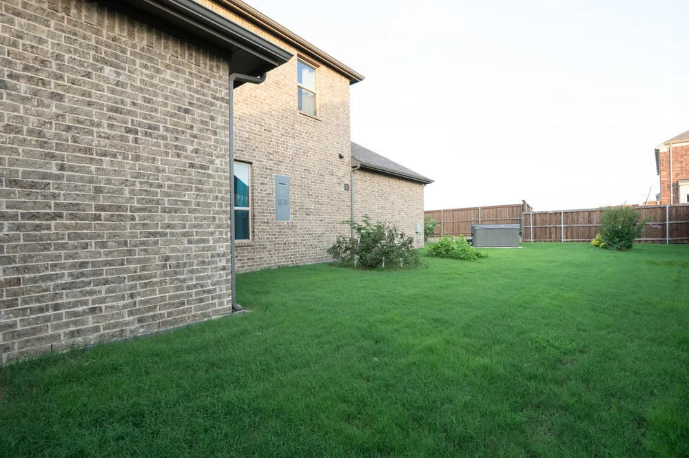 1703 Cedar Bluff Parkway Mansfield, TX 76063