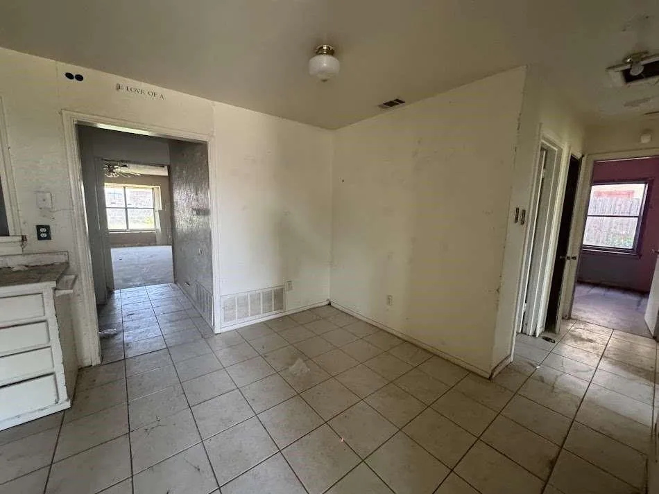 1807 E 1st Street Lubbock, TX 79403