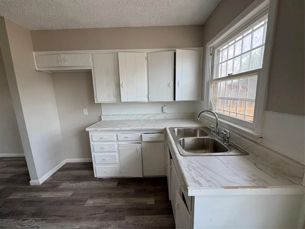 2704 E Colgate Street Lubbock, TX 79403