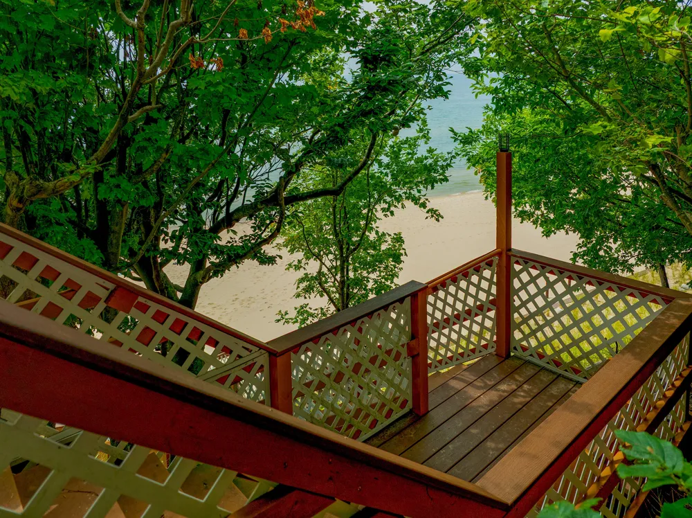 5043 Maranatha Drive Norton Shores, MI 49441