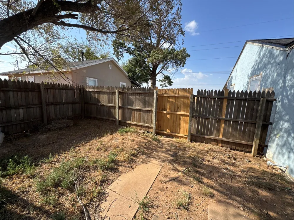 506 E Ursuline Street Lubbock, TX 79403
