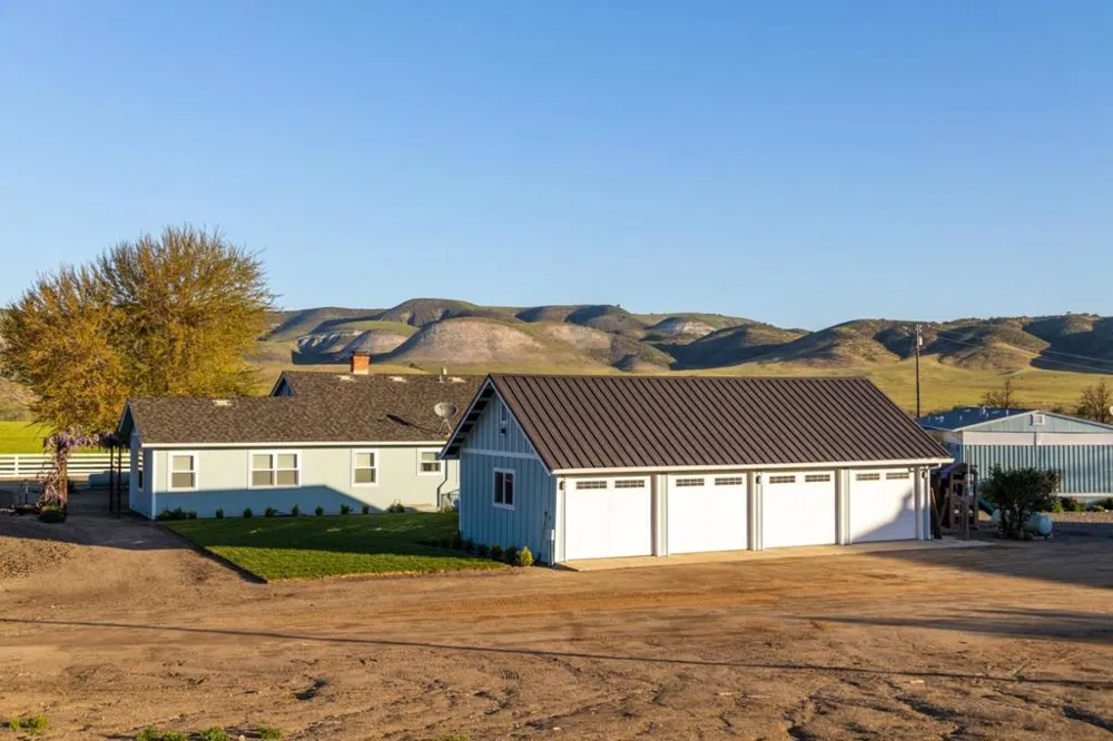 54800 Lonoak Road King City, CA 93930