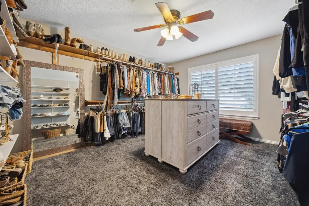 515 Wesley Ridge Drive Spicewood, TX 78669