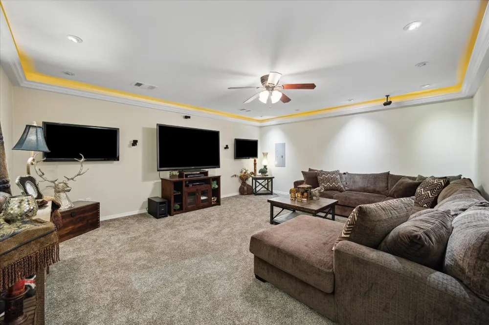 515 Wesley Ridge Drive Spicewood, TX 78669