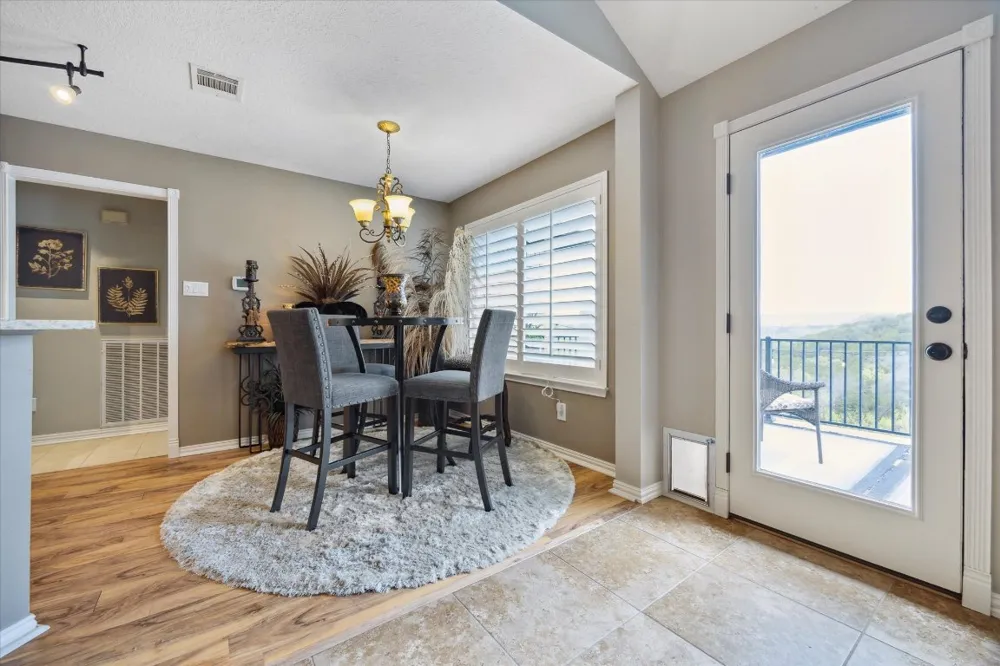 515 Wesley Ridge Drive Spicewood, TX 78669