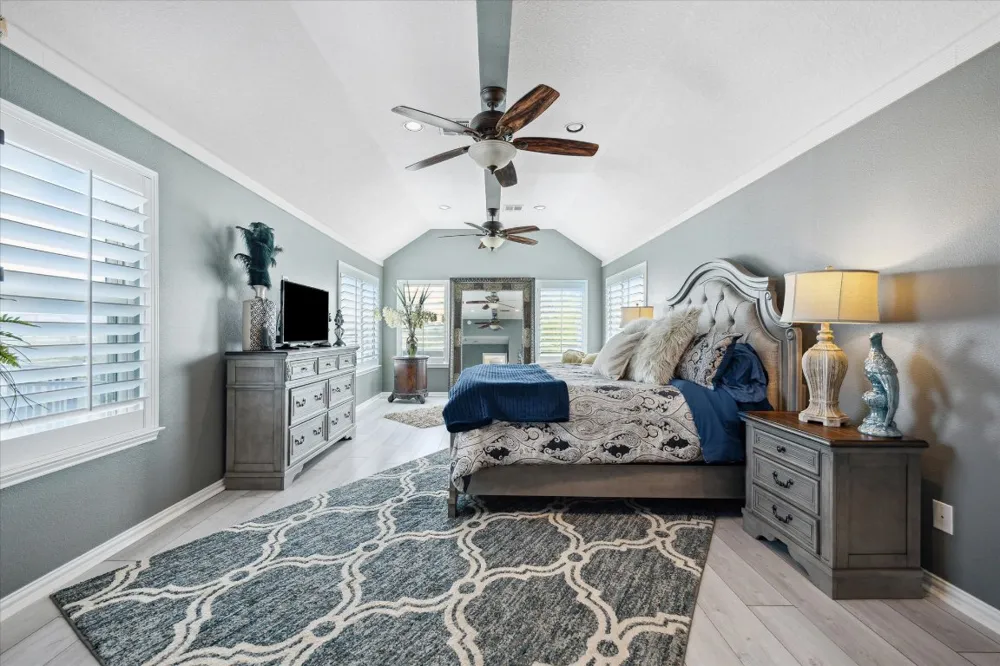 515 Wesley Ridge Drive Spicewood, TX 78669