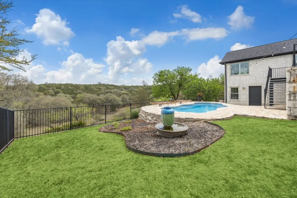 515 Wesley Ridge Drive Spicewood, TX 78669