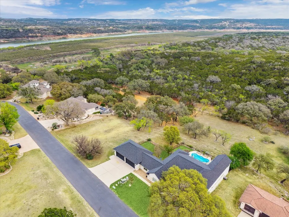 515 Wesley Ridge Drive Spicewood, TX 78669