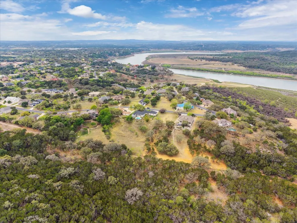 515 Wesley Ridge Drive Spicewood, TX 78669