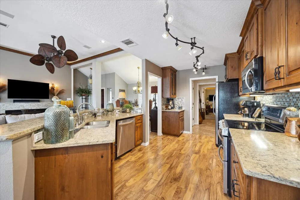 515 Wesley Ridge Drive Spicewood, TX 78669