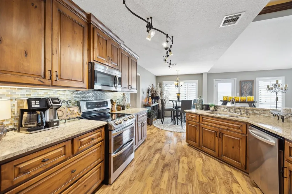 515 Wesley Ridge Drive Spicewood, TX 78669