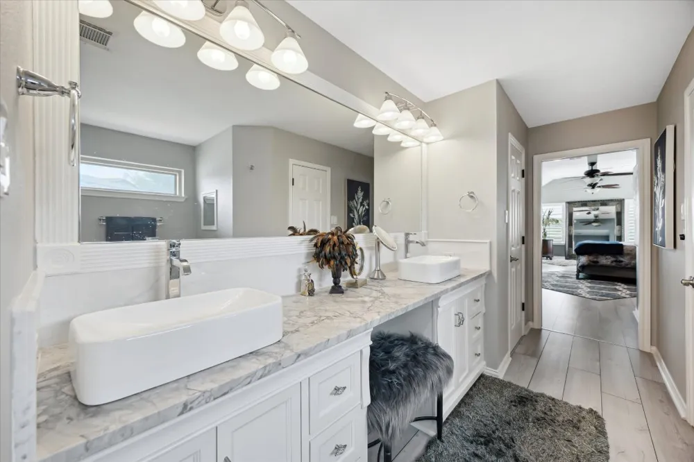 515 Wesley Ridge Drive Spicewood, TX 78669