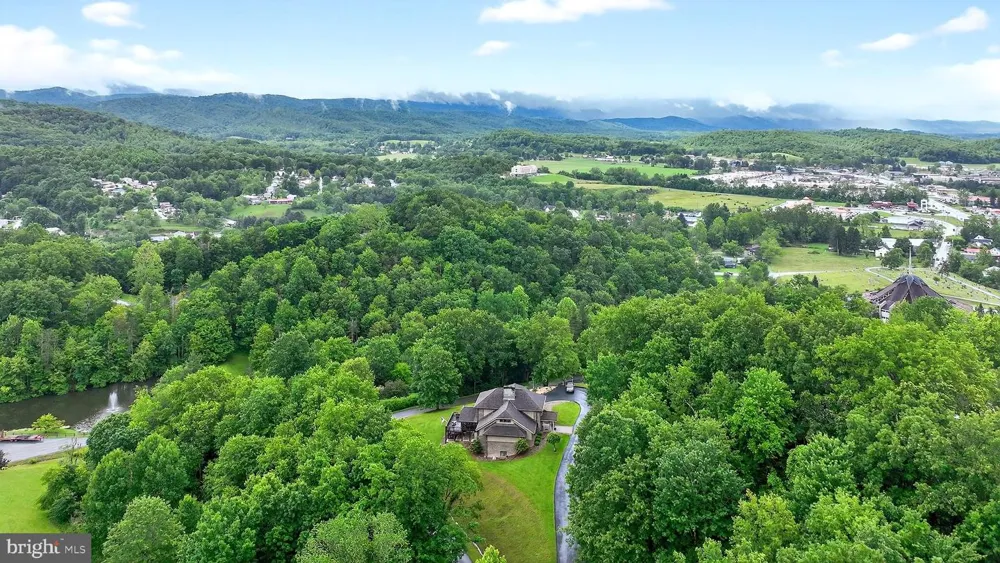 201 WESTRIDGE DRIVE Elkins, WV 26241