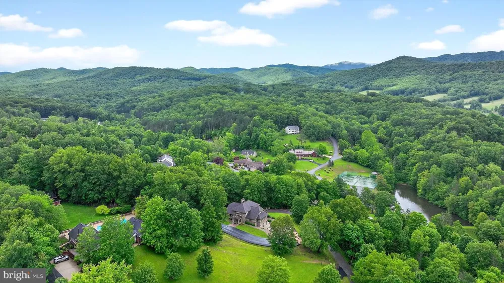 201 WESTRIDGE DRIVE Elkins, WV 26241