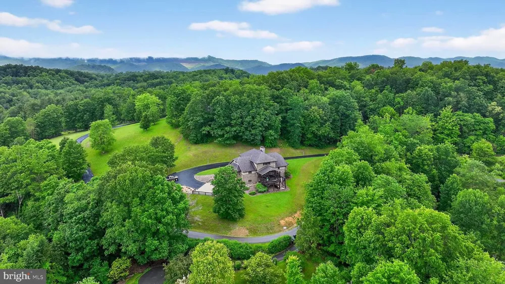 201 WESTRIDGE DRIVE Elkins, WV 26241