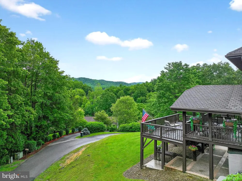 201 WESTRIDGE DRIVE Elkins, WV 26241