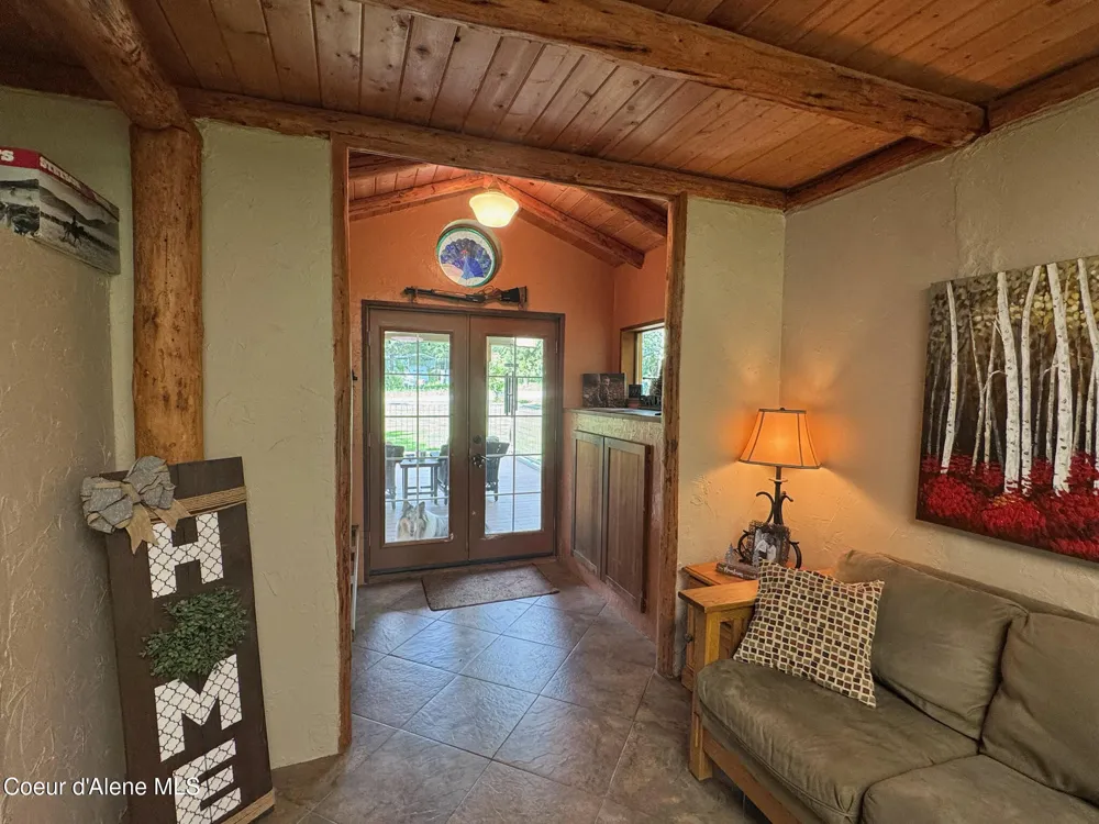 197 Berry Hill Cocolalla, ID 83813