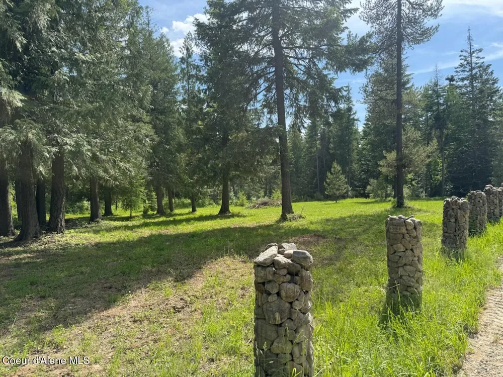 197 Berry Hill Cocolalla, ID 83813