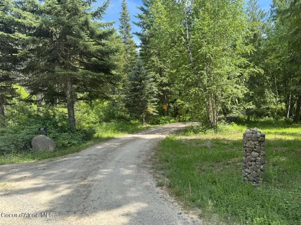 197 Berry Hill Cocolalla, ID 83813