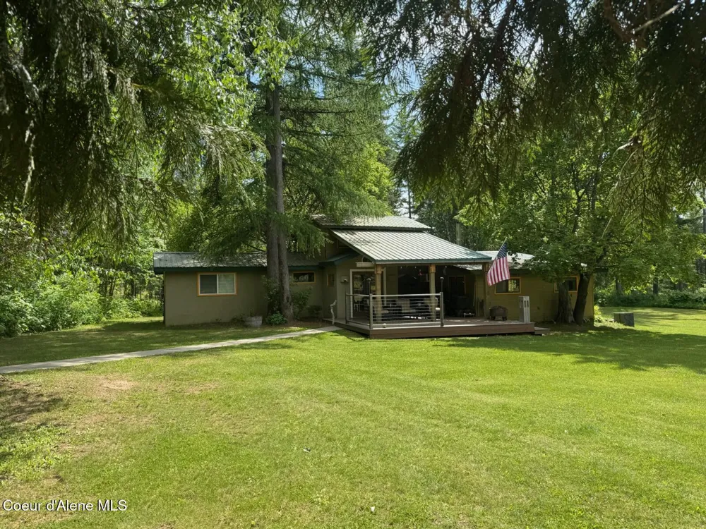 197 Berry Hill Cocolalla, ID 83813