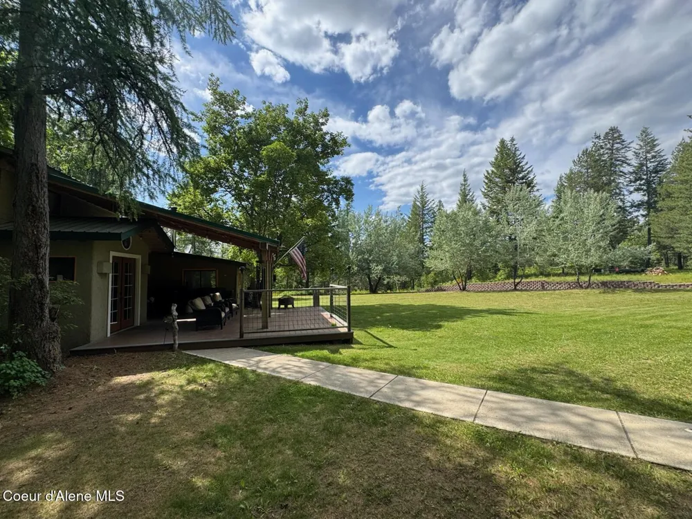 197 Berry Hill Cocolalla, ID 83813