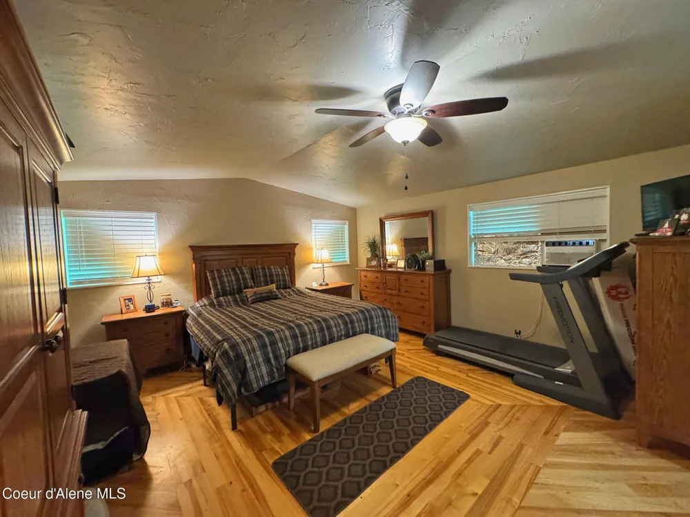 197 Berry Hill Cocolalla, ID 83813