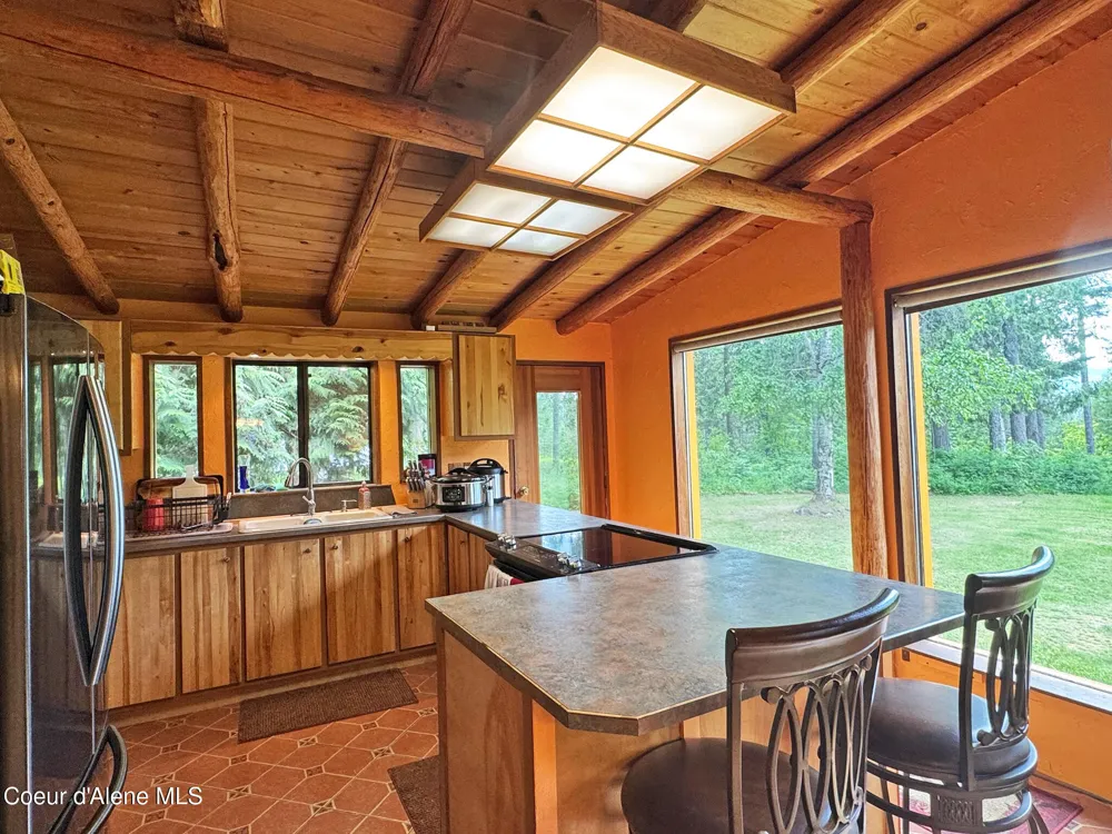 197 Berry Hill Cocolalla, ID 83813