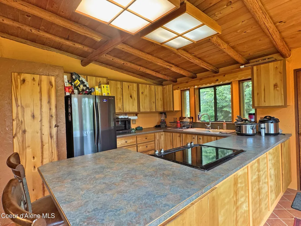 197 Berry Hill Cocolalla, ID 83813