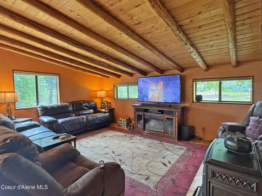 197 Berry Hill Cocolalla, ID 83813