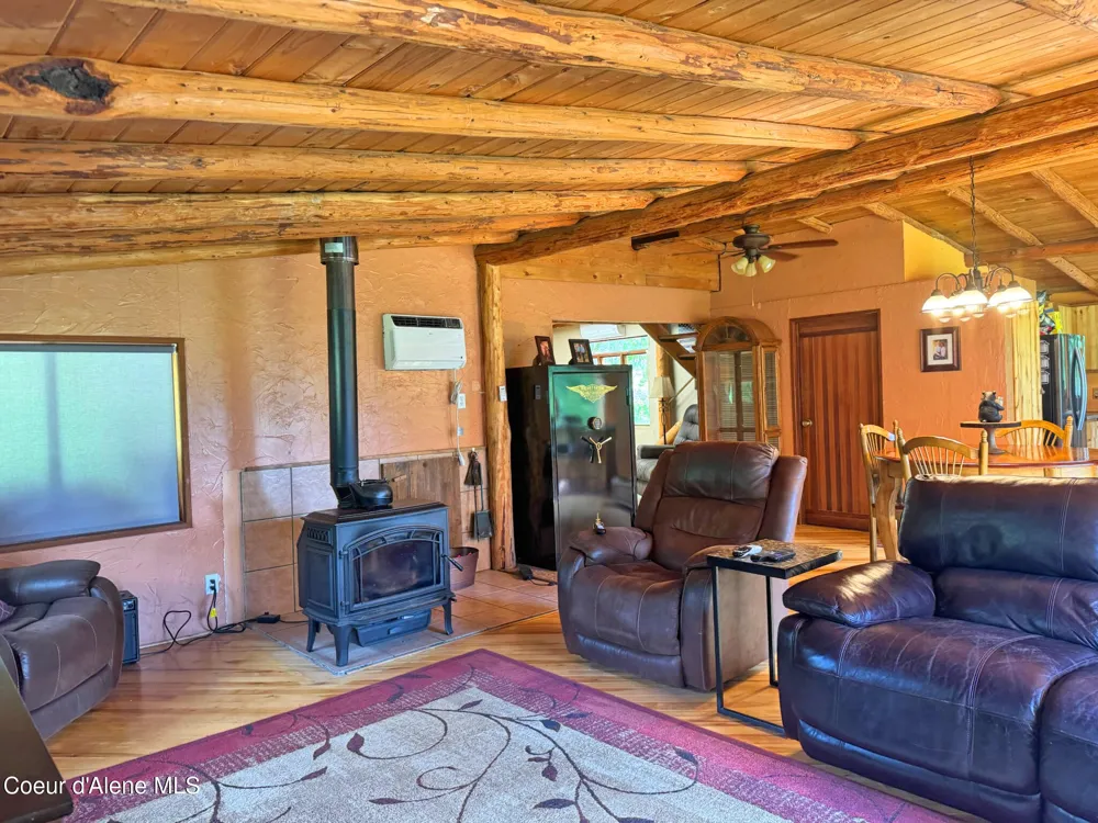 197 Berry Hill Cocolalla, ID 83813