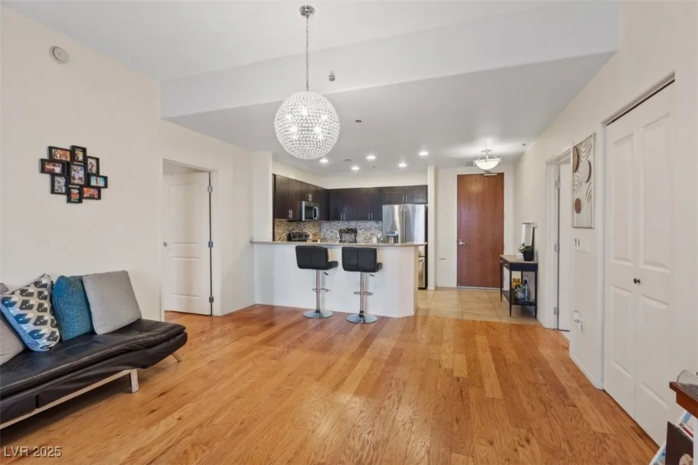 8255 Las Vegas Boulevard #1905 Las Vegas, NV 89123