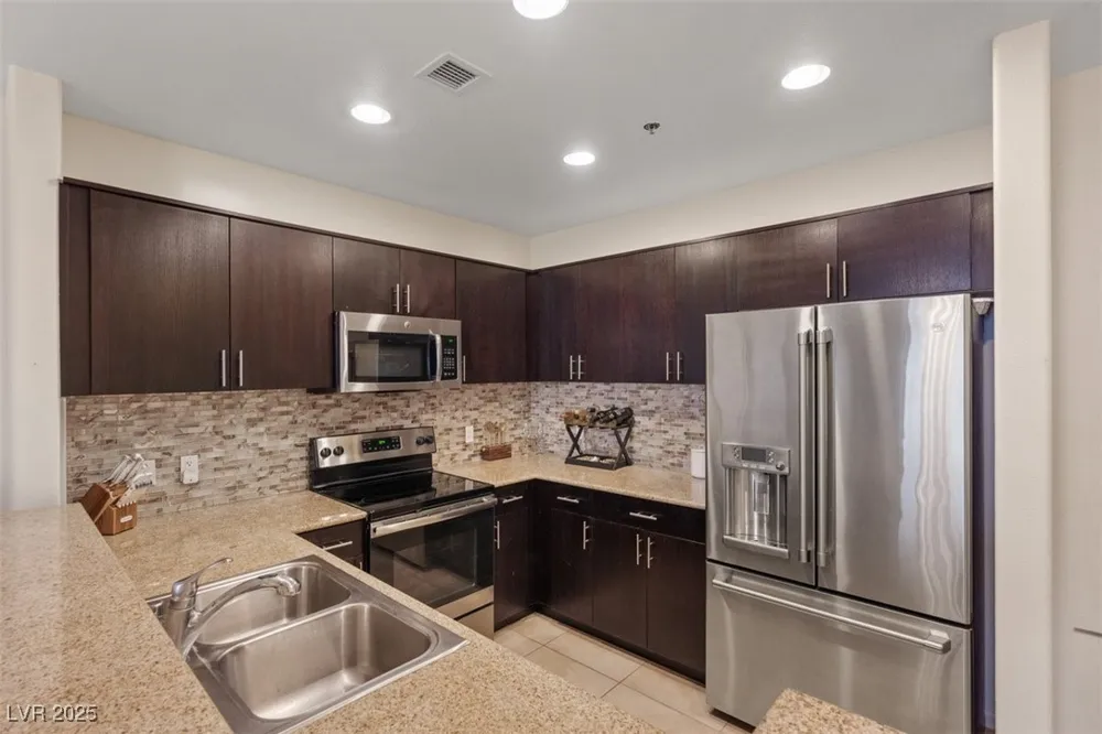 8255 Las Vegas Boulevard #1905 Las Vegas, NV 89123