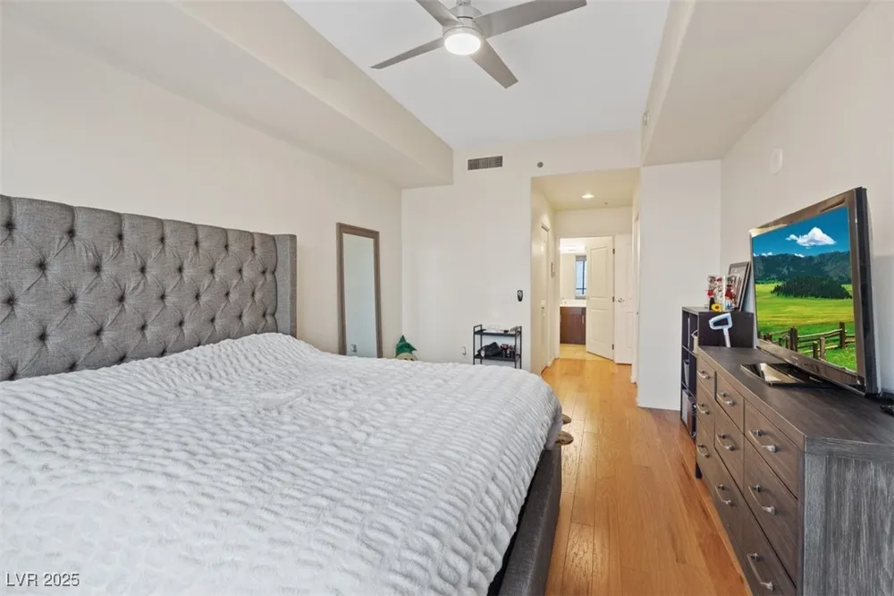 8255 Las Vegas Boulevard #1905 Las Vegas, NV 89123