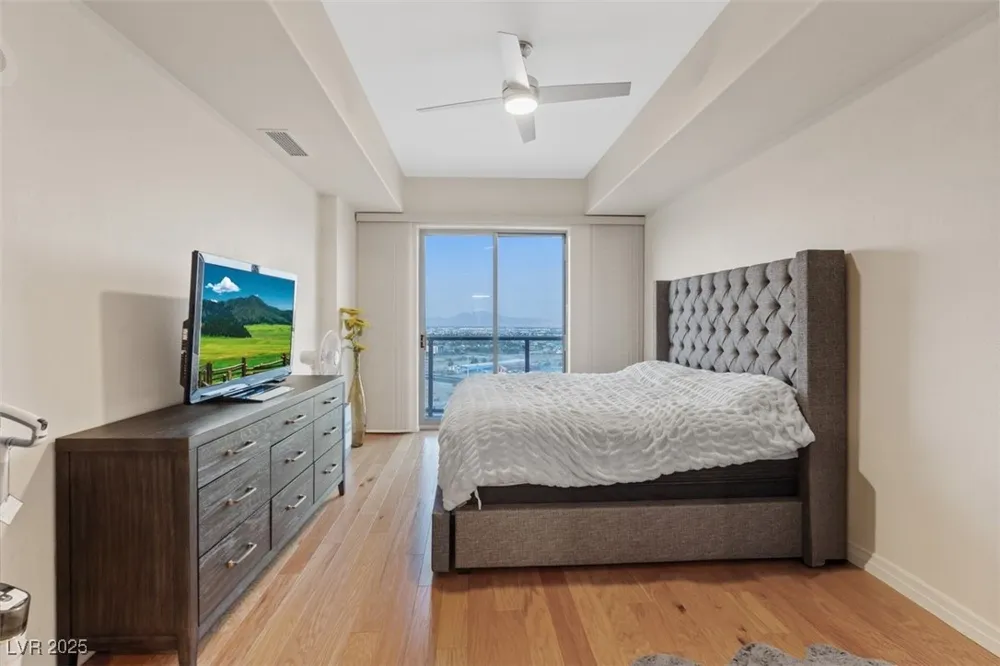 8255 Las Vegas Boulevard #1905 Las Vegas, NV 89123