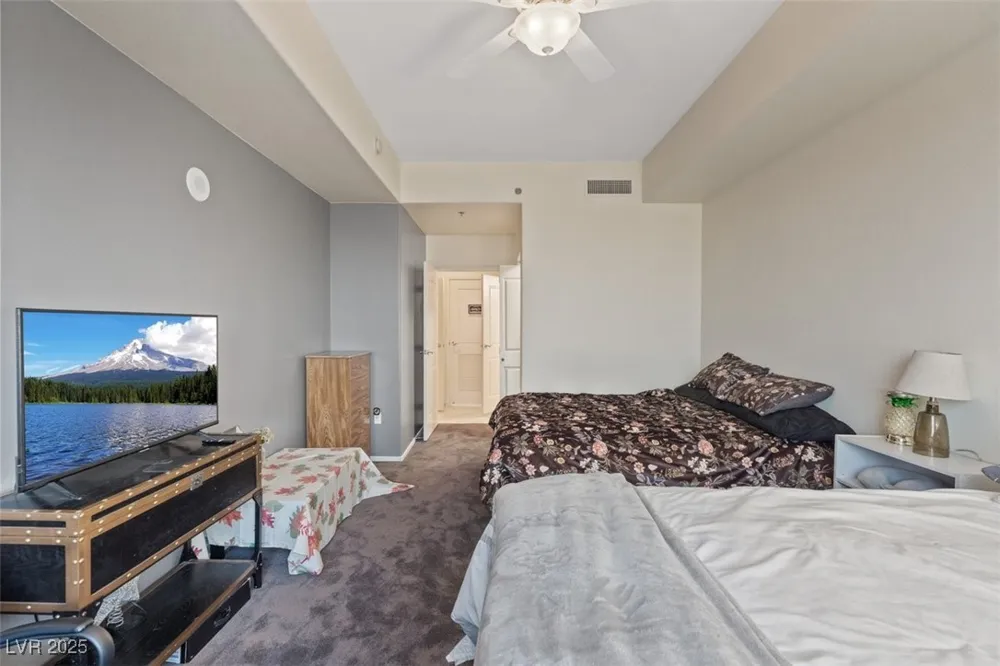 8255 Las Vegas Boulevard #1905 Las Vegas, NV 89123