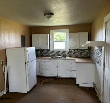 617 W Price Street Floydada, TX 79235