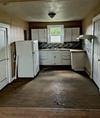 617 W Price Street Floydada, TX 79235