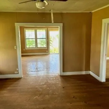 617 W Price Street Floydada, TX 79235