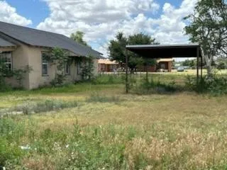 617 W Price Street Floydada, TX 79235