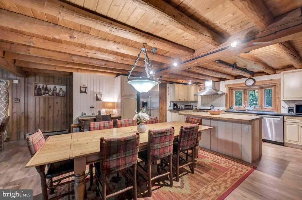 217 LOWER VALLEY DRIVE Kunkletown, PA 18058