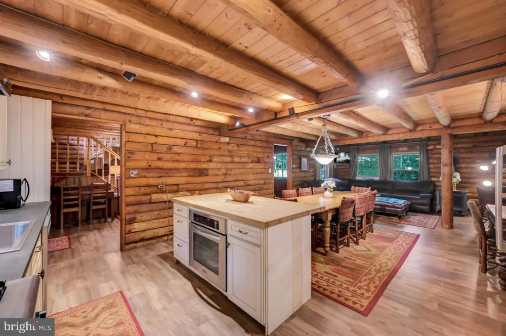 217 LOWER VALLEY DRIVE Kunkletown, PA 18058