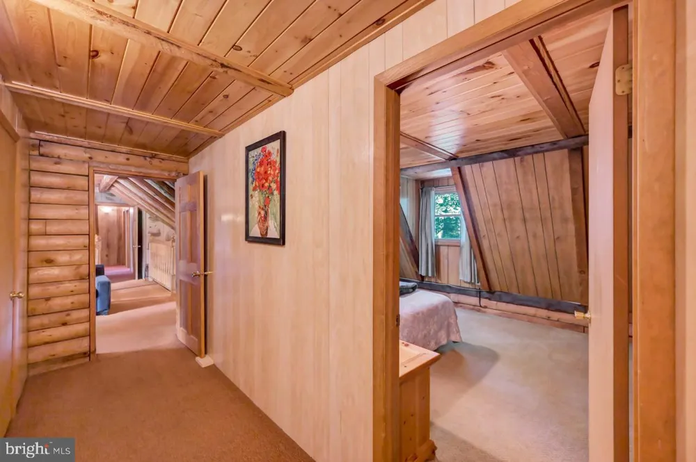 217 LOWER VALLEY DRIVE Kunkletown, PA 18058