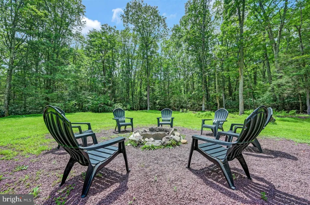 217 LOWER VALLEY DRIVE Kunkletown, PA 18058